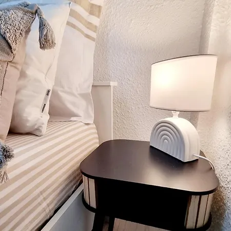 Contemporain Aux Portes De Geneve *