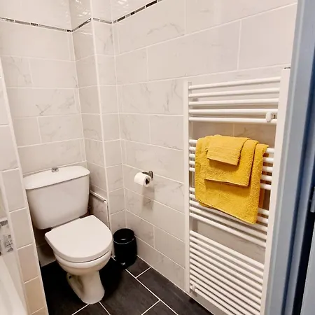 Contemporain Aux Portes De Geneve فيرني-فولتير، أين